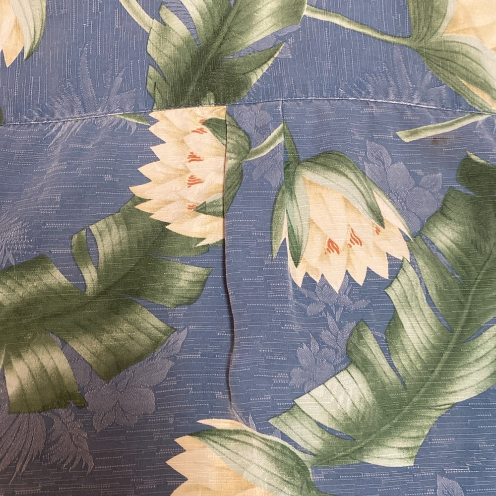 TOMMY BAHAMA Relax 100% SILK Hawaiian leaf print button up shirt Sz L light Blue - Picture 10 of 11